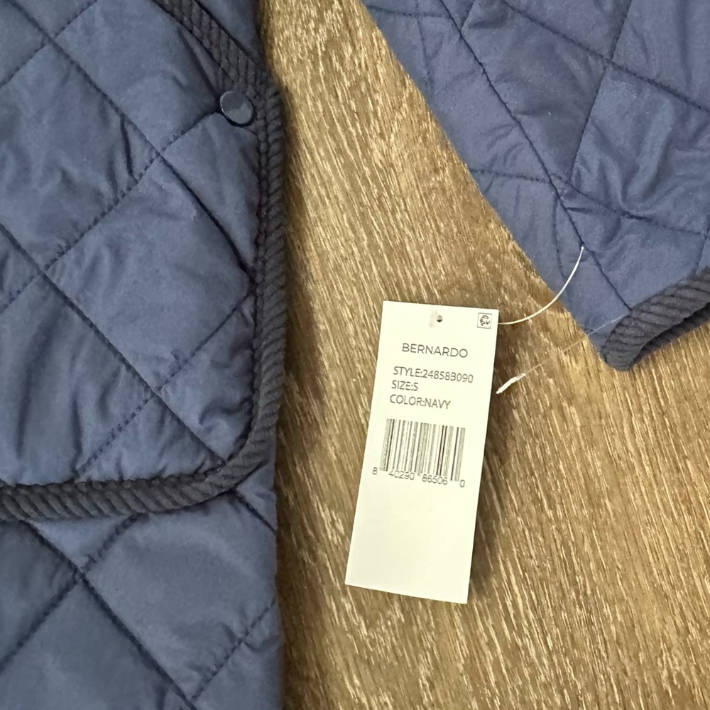 Women’s Bernardo All Day puffer Jacket Navy Blue Size Small NWT - Picture 9 of 14